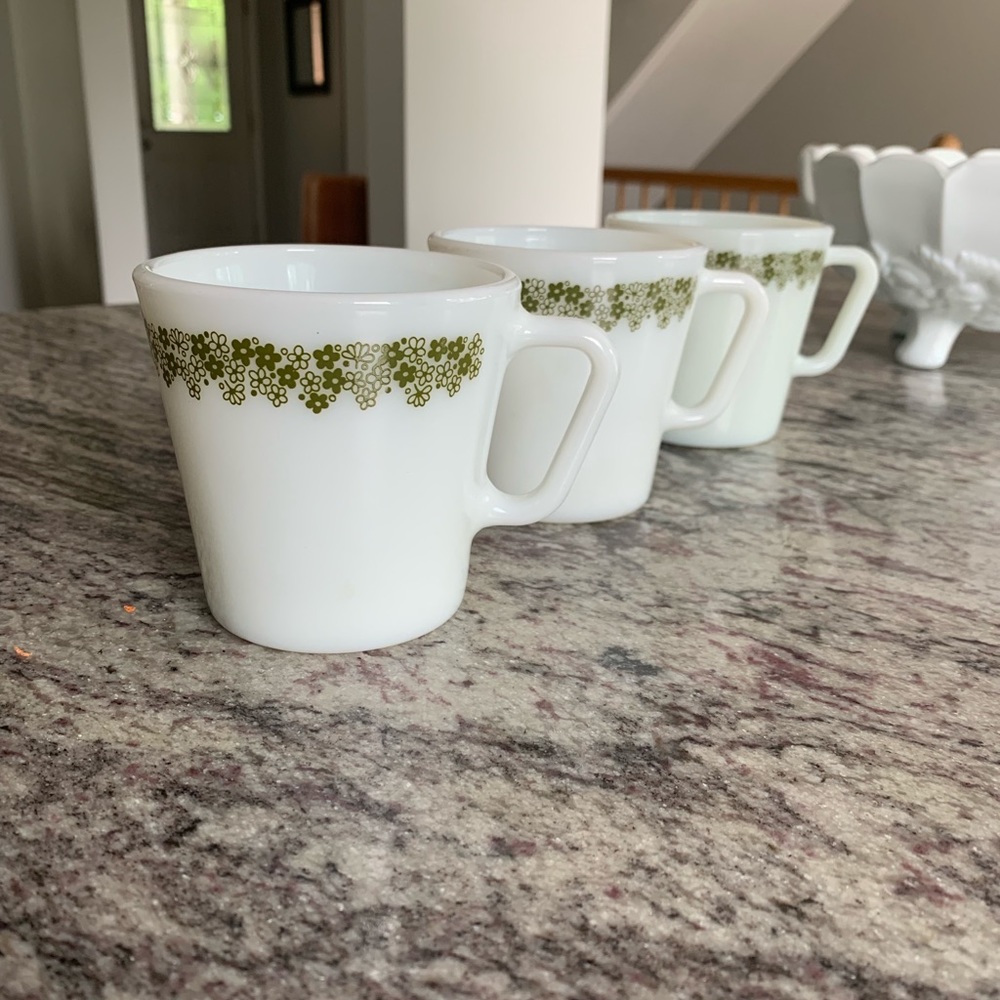 Pyrex spring blossom mugs - Picture 4 of 4